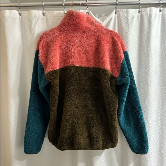 Eddie Bauer Fuzzy Quarter Button Up - Picture 4 of 4